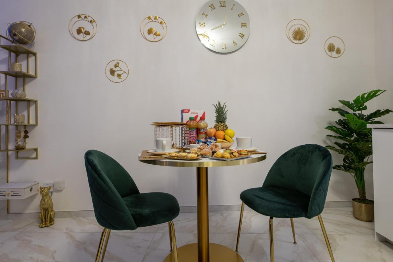 Fashion Apartment Gold Bologna With Jacuzzi & Car Garage Bolonha Exterior foto