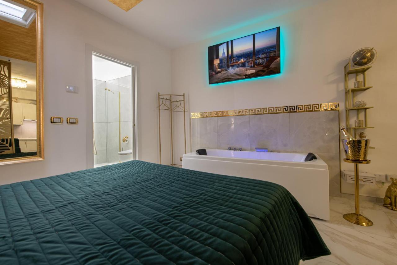 Fashion Apartment Gold Bologna With Jacuzzi & Car Garage Bolonha Exterior foto