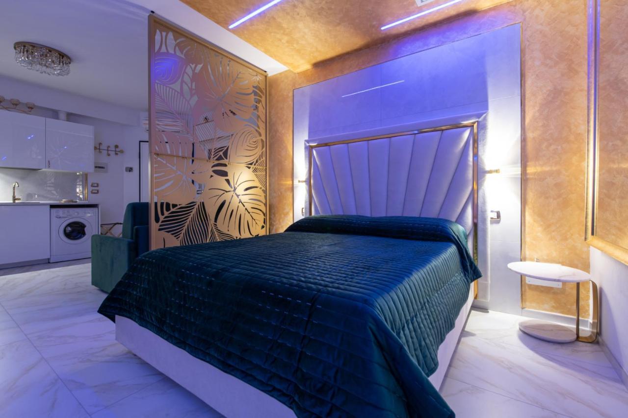 Fashion Apartment Gold Bologna With Jacuzzi & Car Garage Bolonha Exterior foto