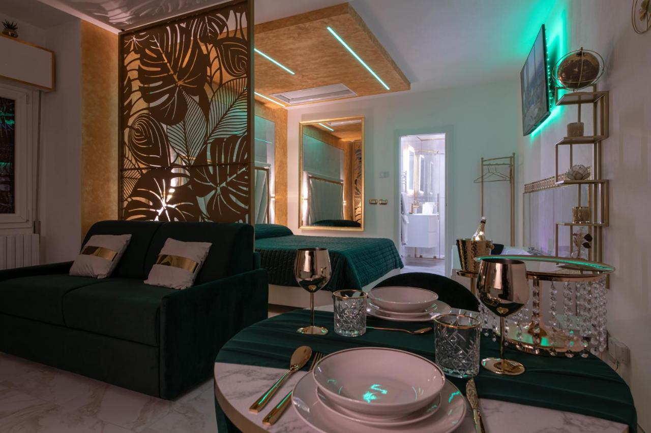 Fashion Apartment Gold Bologna With Jacuzzi & Car Garage Bolonha Exterior foto
